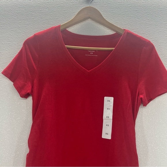 Short Sleeve V-Neck Maternity T-Shirt Isabel Maternity by Ingrid & Isabe|Red XS - Picture 8 of 16